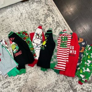 Youth Christmas pajama sets bundle of 7 sets! Size 7/8